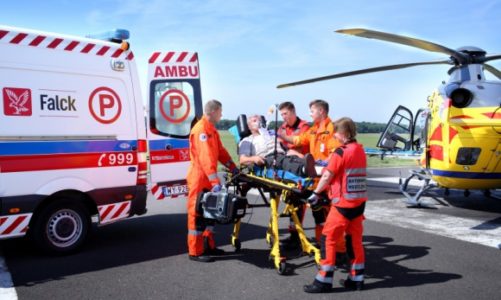 Krótki poradnik ratunkowy – jak możesz pomóc będąc świadkiem wypadku