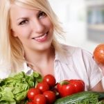 Wiosenna dieta. 6 zasad, które pomogą w walce z zimowym sadełkiem