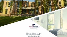 Dom Ronalda McDonalda z szybami PRESS GLASS