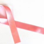Rak piersi – długie oczekiwanie na leczenie na niskim poziomie