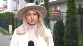 Paula Tumala: Codziennie zmagam się z problemem mojej wagi. W modelingu mój czas się skończył LIFESTYLE, - Modelka tłumaczy, że od kiedy została mamą, w jej życiu wiele się zmieniło. Obecnie najważniejsze jest dla niej dobro córek, którym poświęca wiele czasu i uwagi. Przyznaje, że nie akceptuje całkowicie tego, jak jej ciało zmieniło się po porodzie. Chciałaby wrócić do kondycji sprzed ciąży, jednak wie, że ze względu na brak czasu i natłok domowych obowiązków byłoby to bardzo trudne. Paula Tumala zaznacza, że wiele kobiet ma podobne trudności. Chciałaby, aby czuły jej wsparcie.